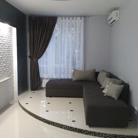 Apartment On Tytova 8 Dnipro Exterior photo